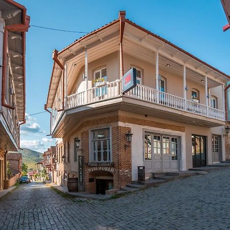 Hotel History • Სასტუმრო Ისტორია Szenaki Kültér fotó