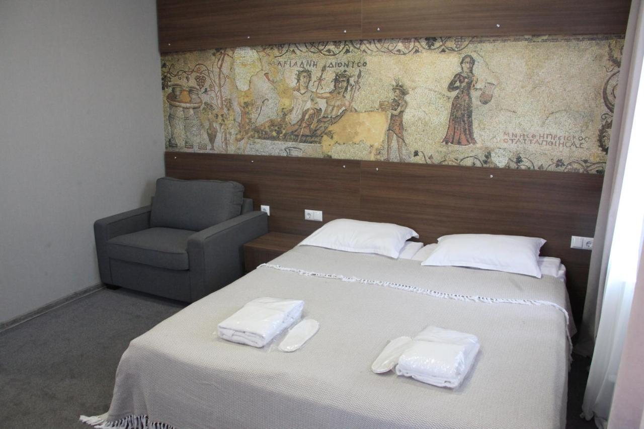 Hotel History • Სასტუმრო Ისტორია Szenaki Kültér fotó